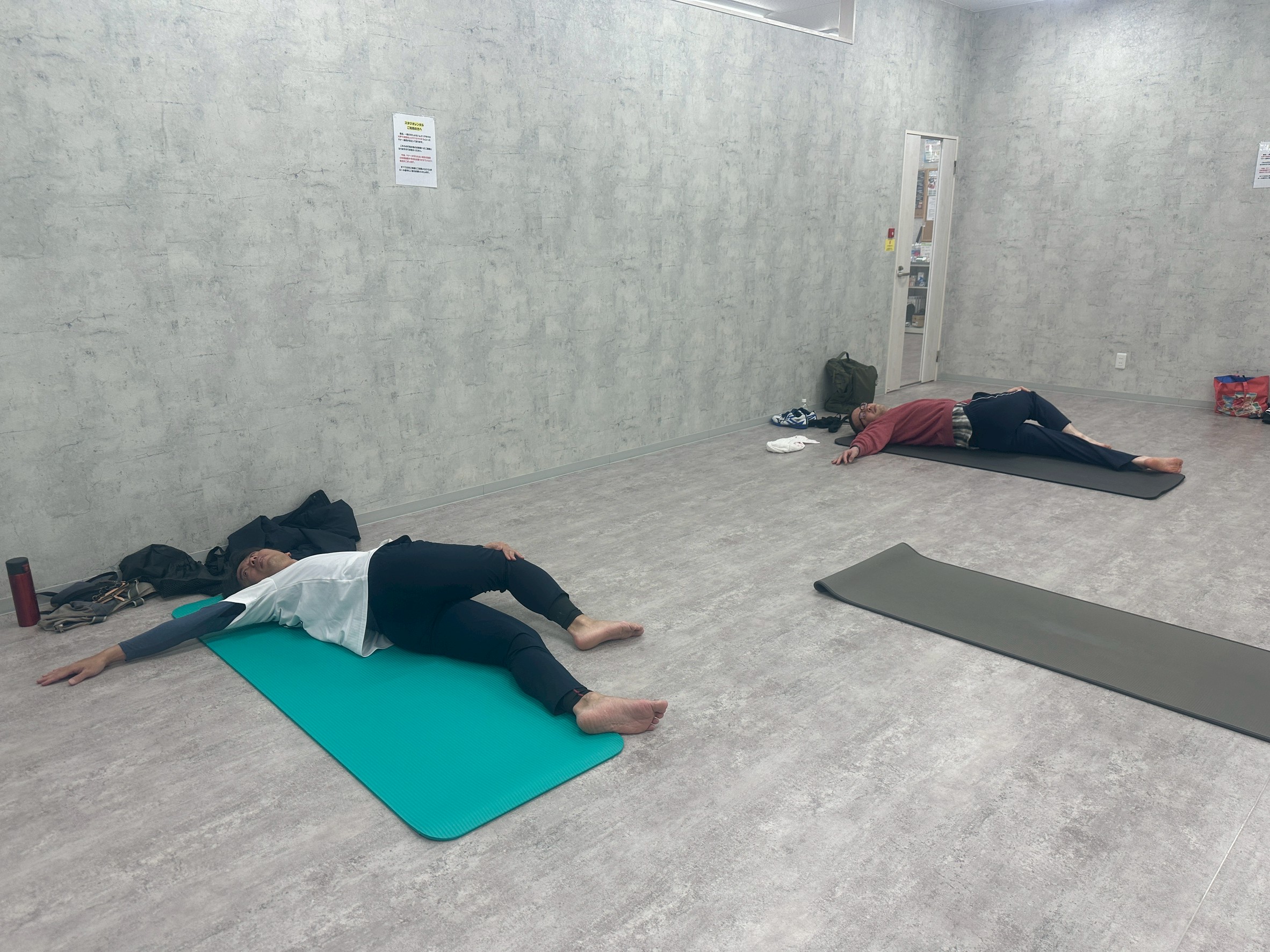 男性ヨガ